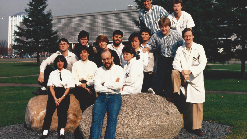 Team, 1990
